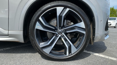 Volvo XC90 2.0 B5P Ultimate Dark 5dr AWD Geartronic Petrol Estate